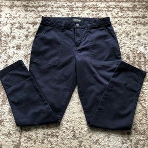 Lee Mid Rise Regular Fit, Tapered Leg, Size 6 Medium Chino Style Pants